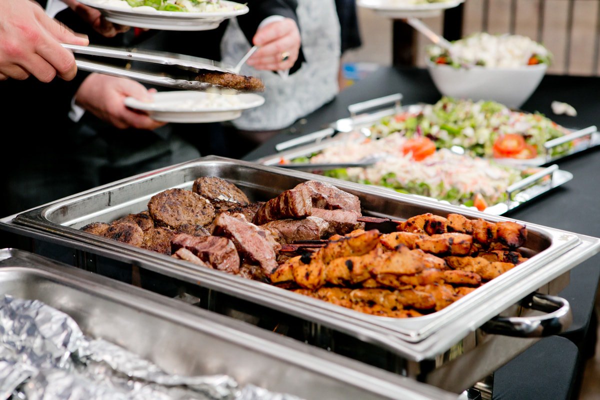 BasketUtrecht's tweet photo. Sluit het collegejaar af met een BBQ bij The Basket Utrecht! Speciaal voor groepen bieden wij het BBQ-arrangement. Geniet op ons terras van een lekker stukje vlees, salades en bijgerechten. 🥩🥗 Kijk voor meer informatie op: https://t.co/eL4oObHaWw https://t.co/to5POpAwsE