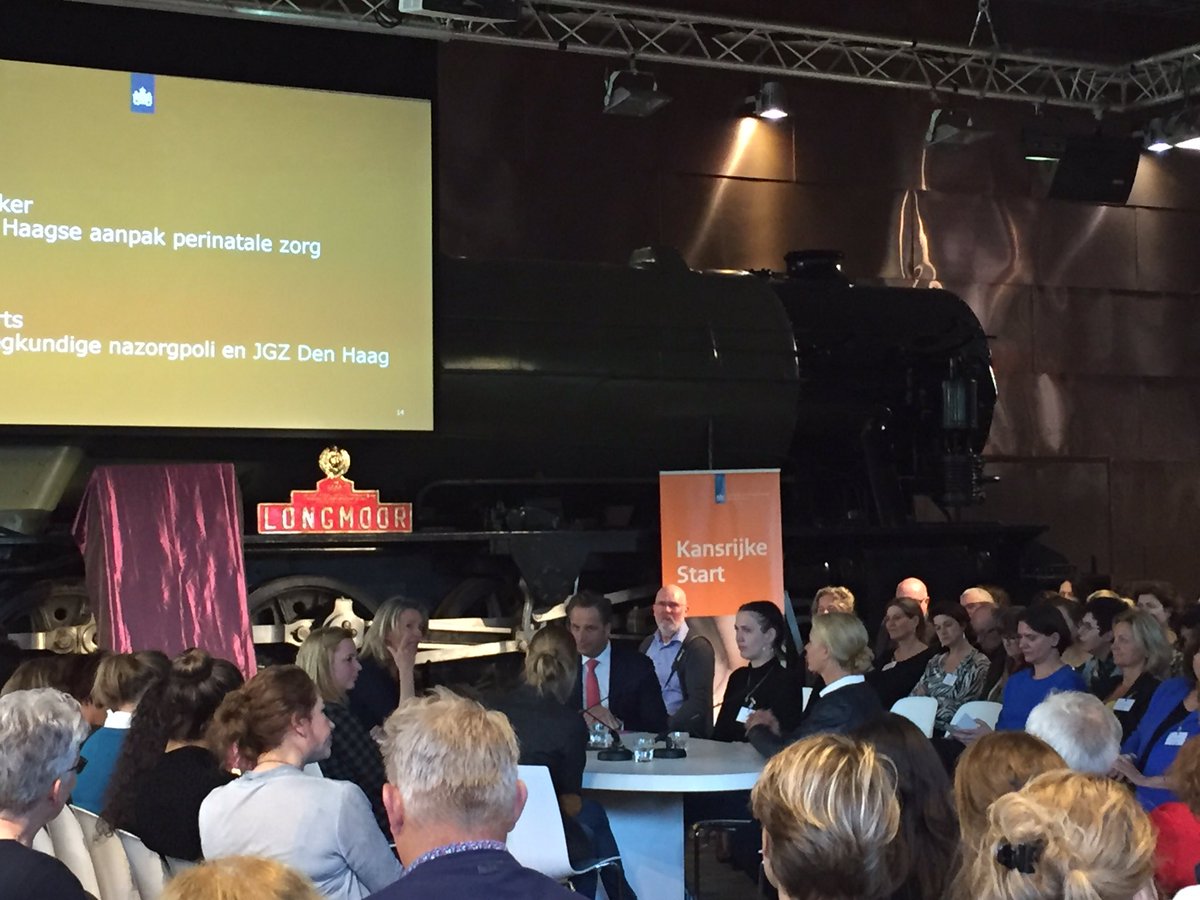 Landelijke bijeenkomst Kansrijke Start met 100 gemeenten en <a href="/hugodejonge/">Hugo de Jonge</a> . Verbinding tussen medisch en sociaal domein is kansrijk voor kwetsbare zwangeren.#kansrijkestart