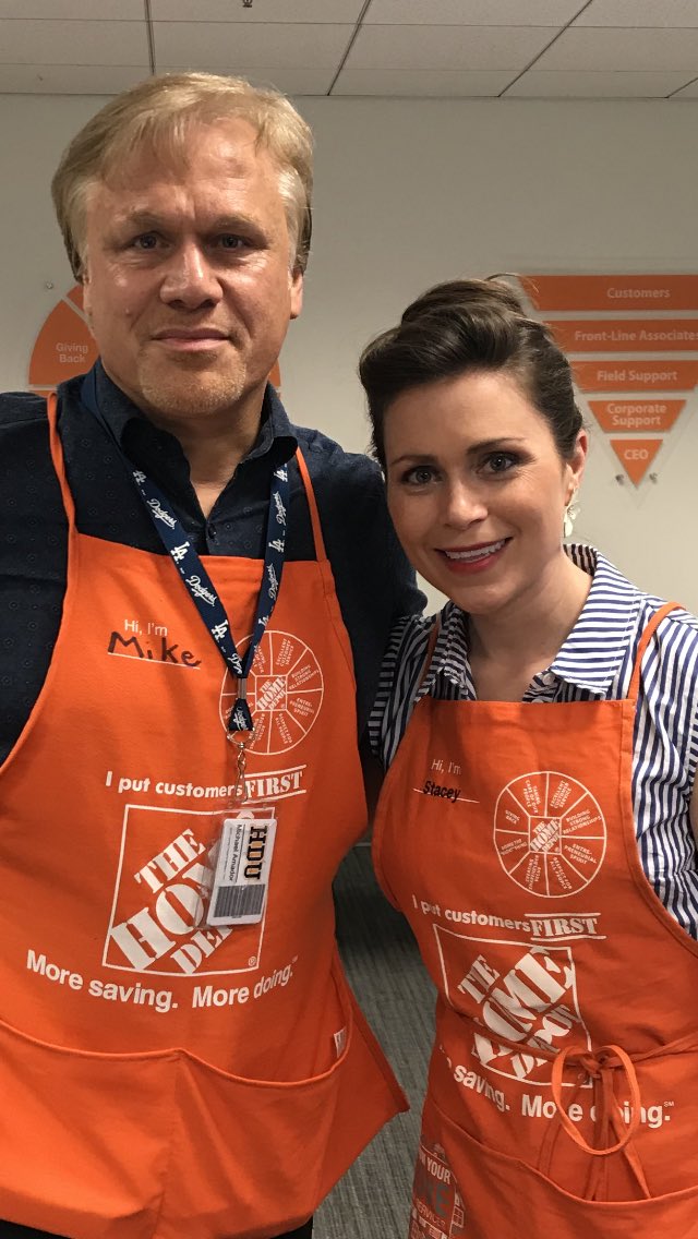 Mike_LAHDE's tweet photo. Great learning experience at HDU 🏢 this week ! Always excellent to draw inspiration from our awesome leader ! 
#just149
@HDELA @HomeServicesTHD       @OrmondLsormond https://t.co/uGtw9mHqlh