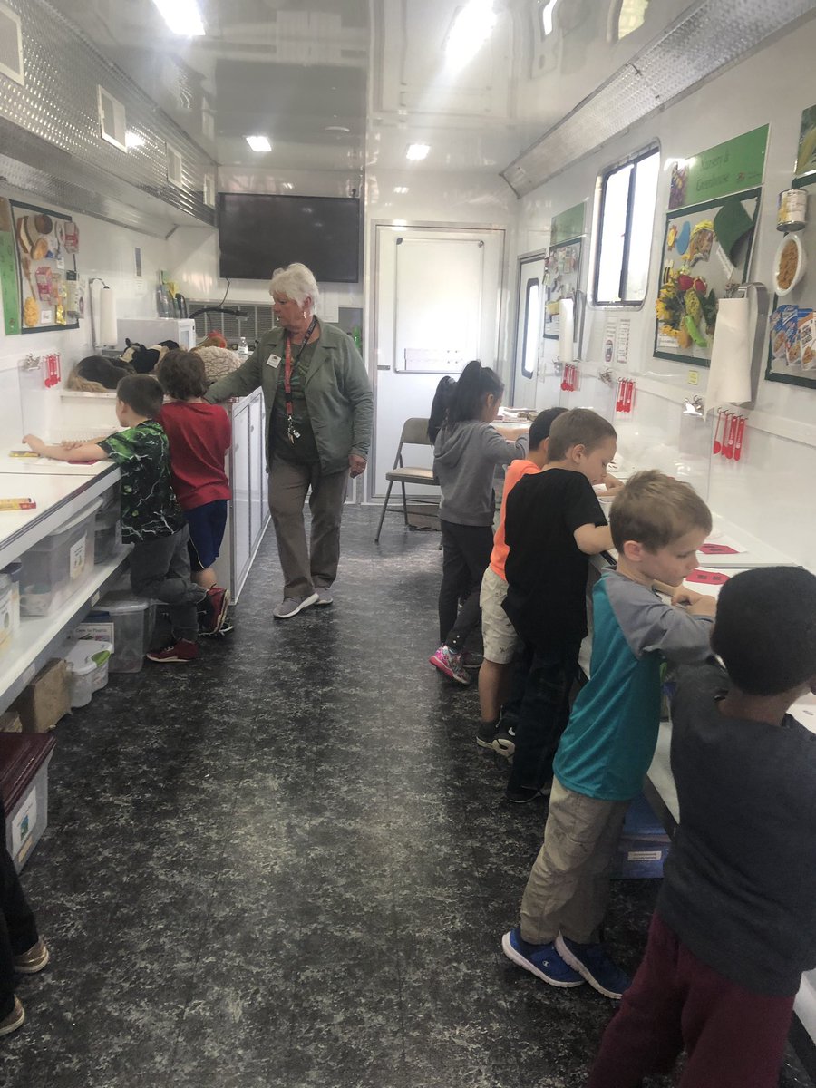 miss_drenner's tweet photo. Kindergarten students had the opportunity to take some lessons in the Ag Lab! They looked at seeds and farm animals to get a head start on upcoming units! #WCPSIDEA #fsu_19 https://t.co/6nHnmfgc6k
