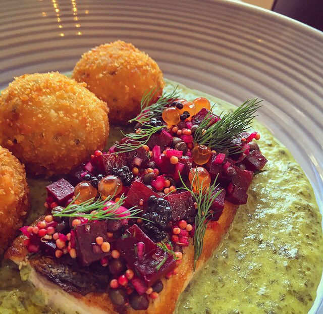 wezwatts's tweet image. Grey mullet, kipper arancini, wild garlic sauce, beetroot &amp;amp; pickeld mustard seed salsa 💃🏿 @ThePostBoxPerth ✌️😘