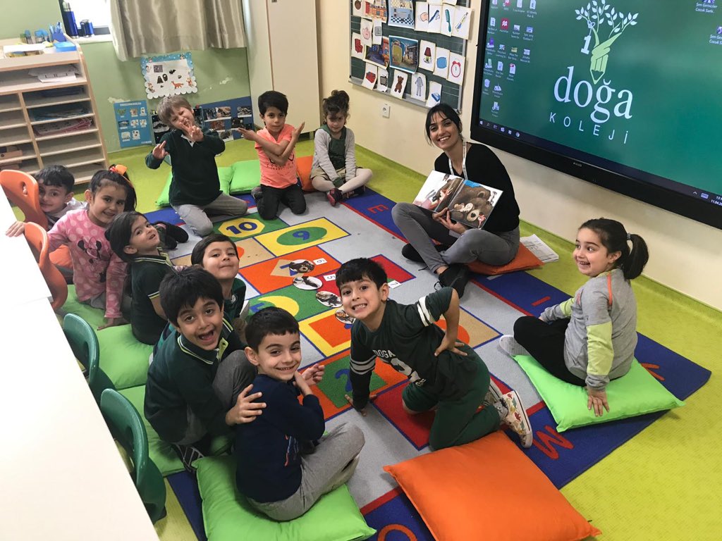 BodrumKoleji's tweet photo. Bilgili Balıklar🐋Hikaye Sandığı dersinde “Uykuya Dalamayan Minik Yediuyurun Hikeyi”adlı kitabı okudular.Sonrasında “Kış uykusuna yatan hayvanlar” proje sunumlarını gerçekleştirdiler👌@AliRizaLule @SanemBH @KvancBarlas @TijenK @ufukkdnz @esrasert1979 @ayselturgut81 @figentas84 https://t.co/n0OAeb8leR