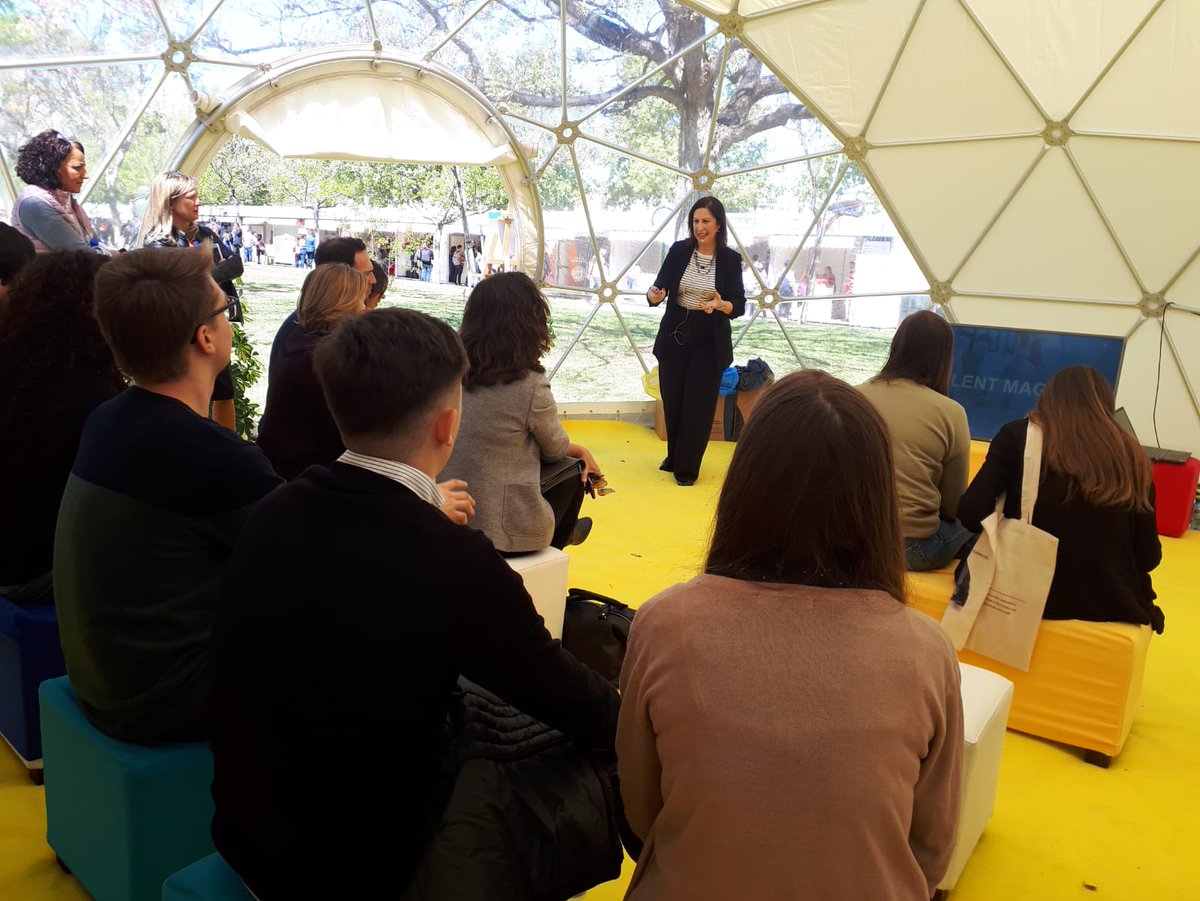 "En el plazo de dos años, la prioridad será la búsqueda de personas con pensamiento crítico y analítico, resolución de problemas, elevada "aprendibilidad", diseño tecnológico y programación."
<a href="/juliargueza/">Julia Rodríguez Arellano</a> #Learnability