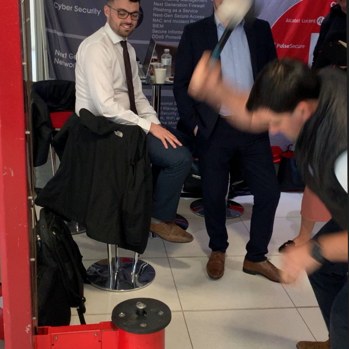 KhipuNetworks's tweet photo. Itโs almost award time #NWS47 - will you be a winner of our Hammer Smash competition ? @PaloAltoNtwksUK @NextWavePartner @PaloAltoNtwks @EXN_UK #ThursdayMotivation https://t.co/Q9JHBILhad