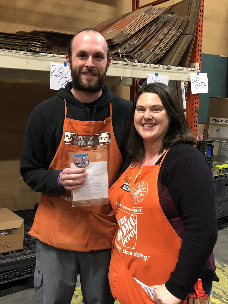 @Katie_S_Slack presenting Jared with a Homer award for his efforts in recoveries!  Jared looks like he’s only stocking shelves, but he’s a loss prevention super hero in disguise!! @EileenJenkins32 @TamaraRoden #HD4725 #hesgotourback