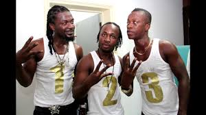 3fm927's tweet photo. ⏯NP Live on #UrbanBlend with @MIriamis_live 

📻 Zaaza || @KokoveliGh ft @samini_dagaati x @KKFOSUvocalgod 
@DjJaydeegh  in the mix 🎧
#ThrowbackThursday Play of the Day. https://t.co/fWkrXktVbI
