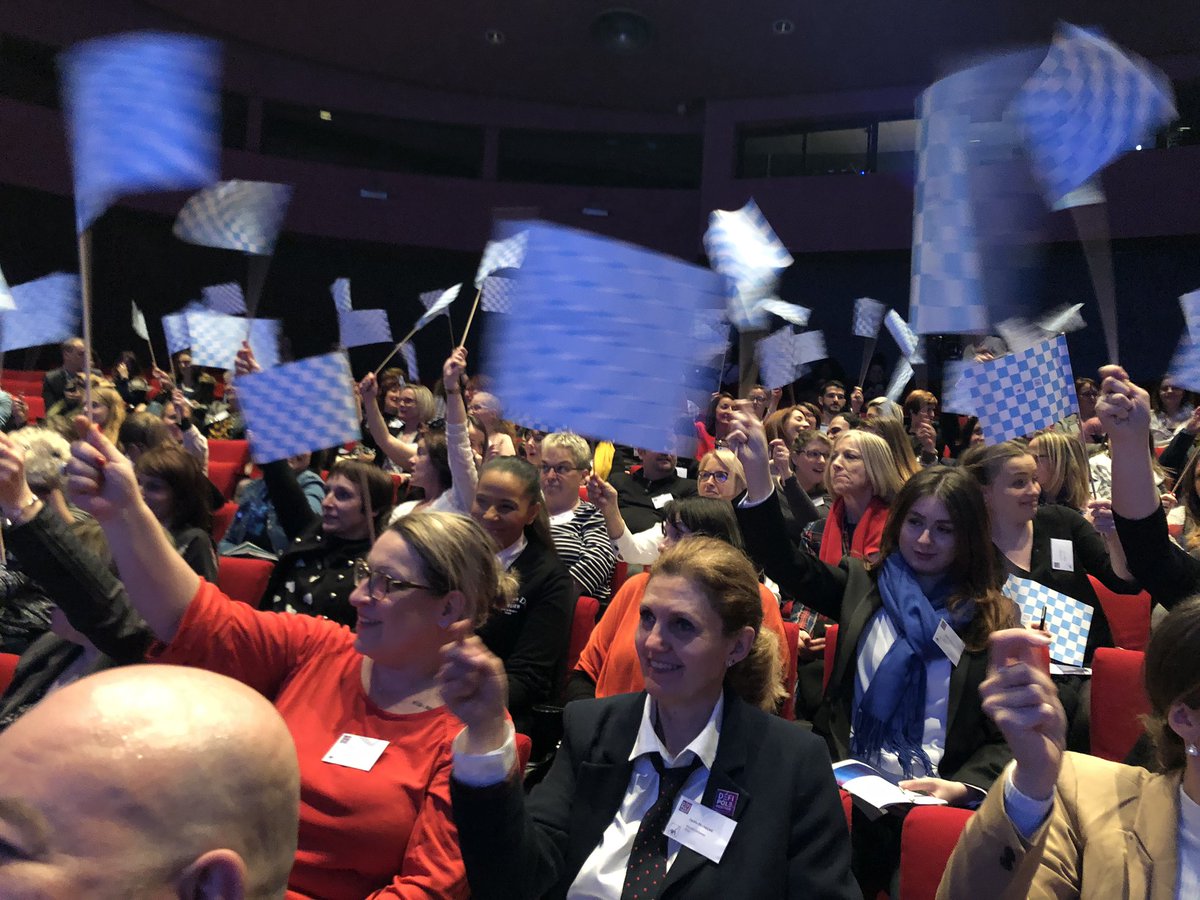 Superbe ambiance à Beaune !! Les collaboratrices et collaborateurs électrisés
