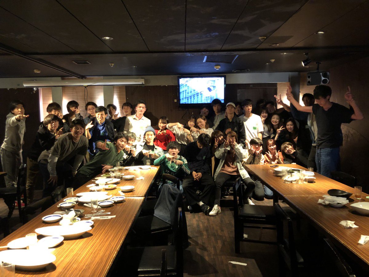 fc_flitt's tweet photo. 【新歓飲み】
4月16日に新歓飲みをします🌸🍶
場所:池袋 大馬鹿地蔵 西口店
時間:  19:00開始
料金:1000円です
一年生は1000円でこれるので是非参加待ってます
参加したいという人はDM.LINEください！
写真は去年の新歓飲みのです🤮🤮 https://t.co/AxT4yJojAD