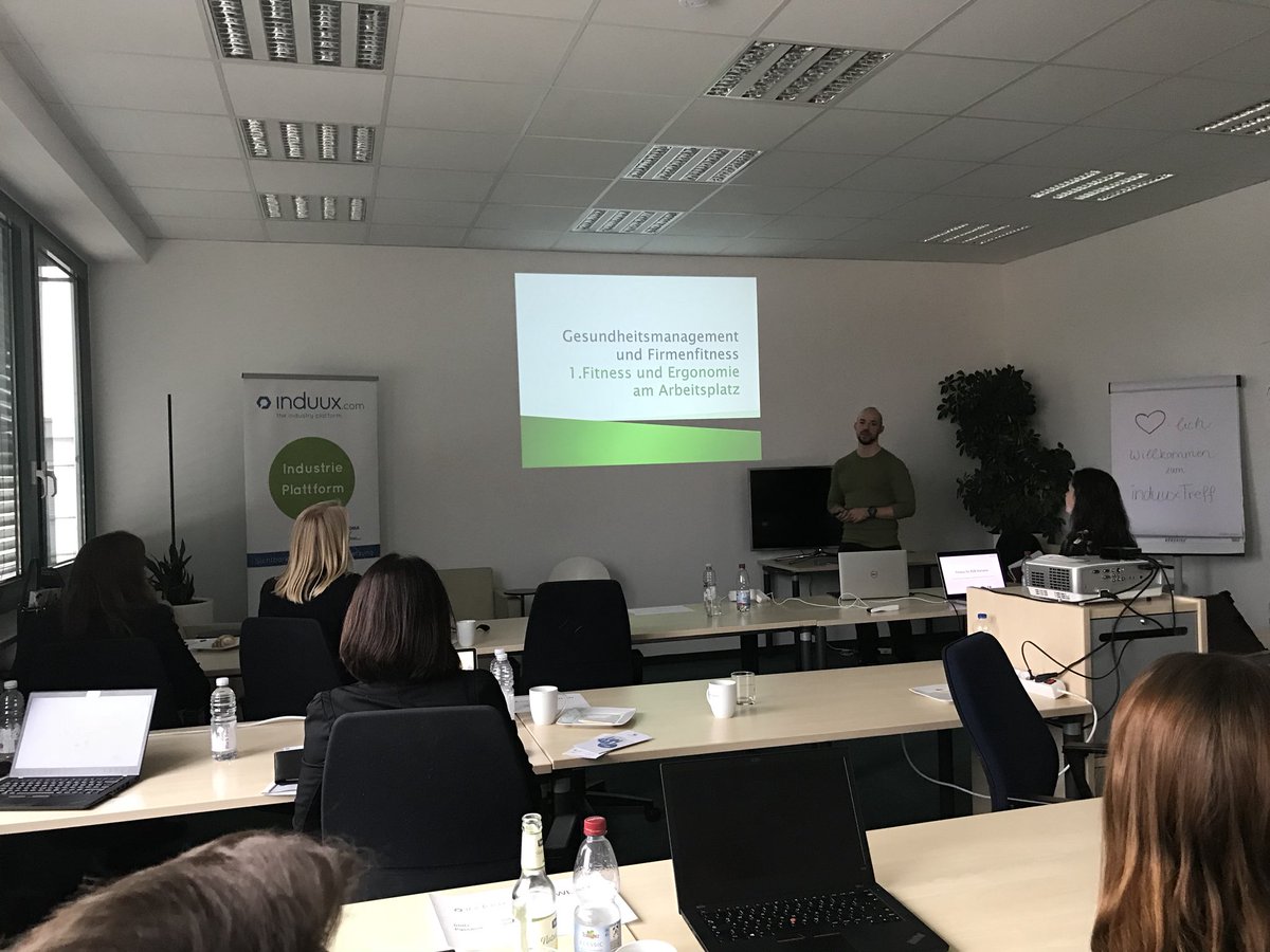 induux_de's tweet photo. Die Neuauflage vom #induuxTreff war sehr erfolgreich 😊 Vielen Dank u.a. an @vdi_bw #oneword #gesa #libelleag. Jetzt kann die Veranstaltungsreihe weiter gehen 💪 #b2b #OnlineMarketing #fachkräfte #vertrieb #seo #socialmedia https://t.co/qekyHRMIqF