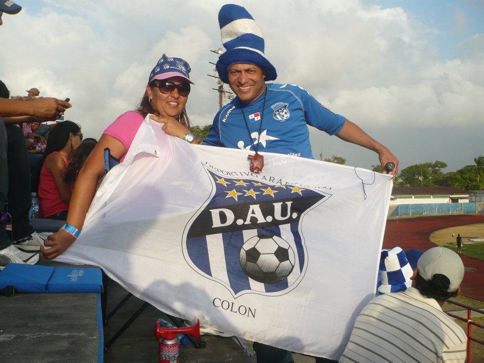 FuriaColonenseC's tweet photo. Como amanecen los Hinchas del Expreso Azul ⭕⭕. Un buen TBT 😎 amor y pasión por nuestros colores, en ya casi 25 años de nuestro @ArabeUnido_ cosas  que jamás  morirán.
#SoyDAU⭕⭕ https://t.co/7soHujYGRd
