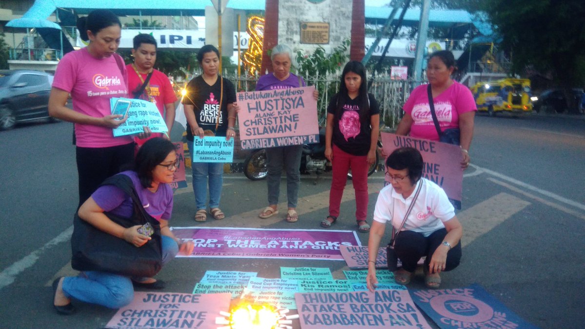 gabrielacebu's tweet photo. LOOK: GABRIELA Cebu and @GabrielaWomenPL hold a candlelighting activity to condemn the rising attacks and abuses against Cebuano women, especially Christine Silawan, Tesa Marie Ygay, Kis Ramos, and the victims of Argao gang rape. #LabananAngAbuso #StoptheAttacks https://t.co/pmjQBA5klT