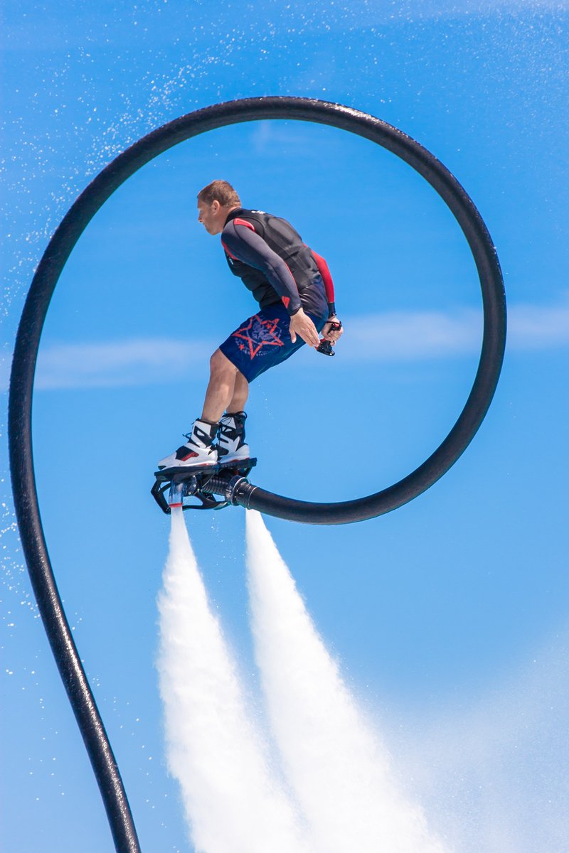sea_weekend's tweet photo. 🔊SORTEO EXPERIENCIA FLYBOARD 🔊
Participa en el concurso con un like en Facebook y un ❤️ en Instagram.
🆙Anunciaremos el ganador el próximo sábado y el domingo a las 17h se entregaran los premios en la feria náutica. 
¡Suerte! 👏👏 https://t.co/NKlstZQIa0