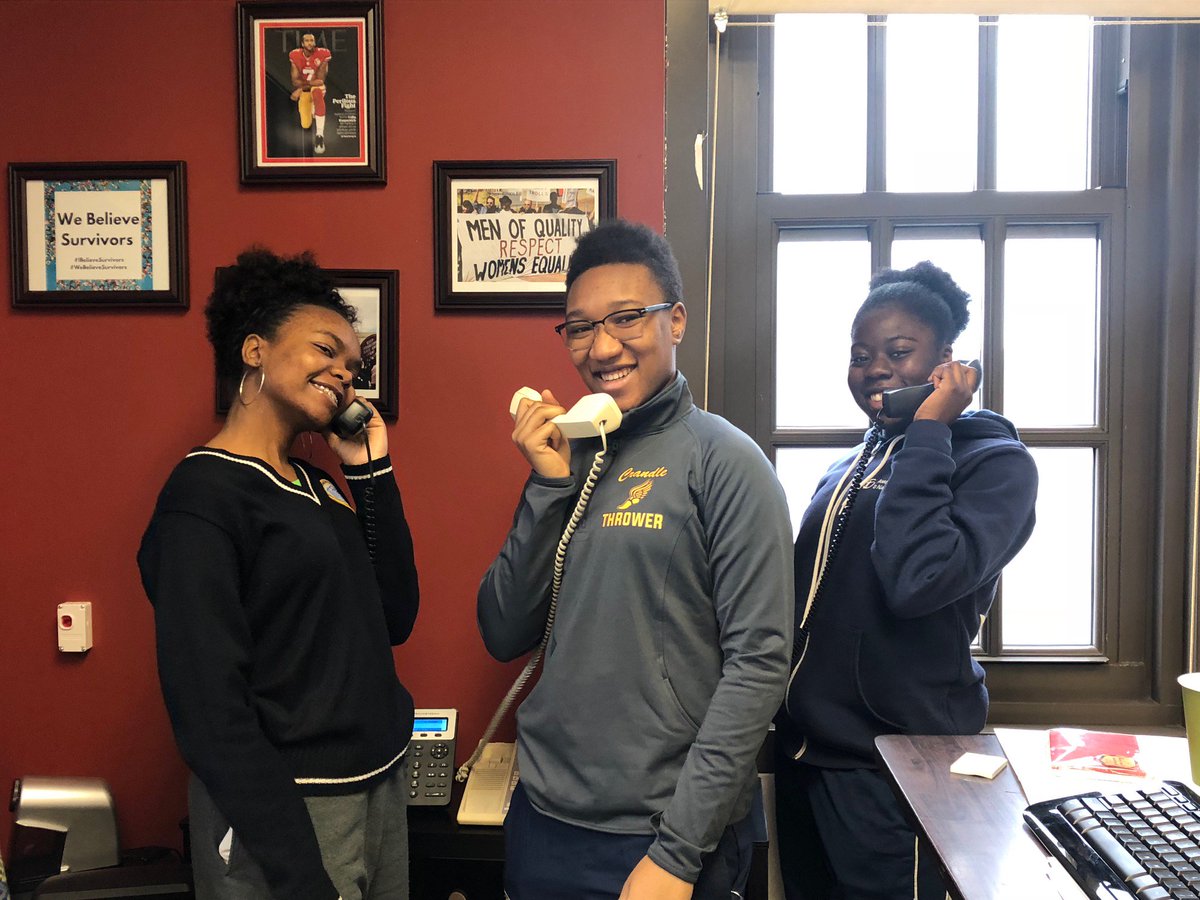 Every morning our Morning Minute Team makes public announcements to keep all of our students informed and inspired! Go TYWLS reporters! 
@NYCSchools @NewVisionsNYC @StudentLeadNet @AffinityNVHS #StudentLeadershipNetwork  #TeamCintron #NewVisionsHS #WeAreAffinity
