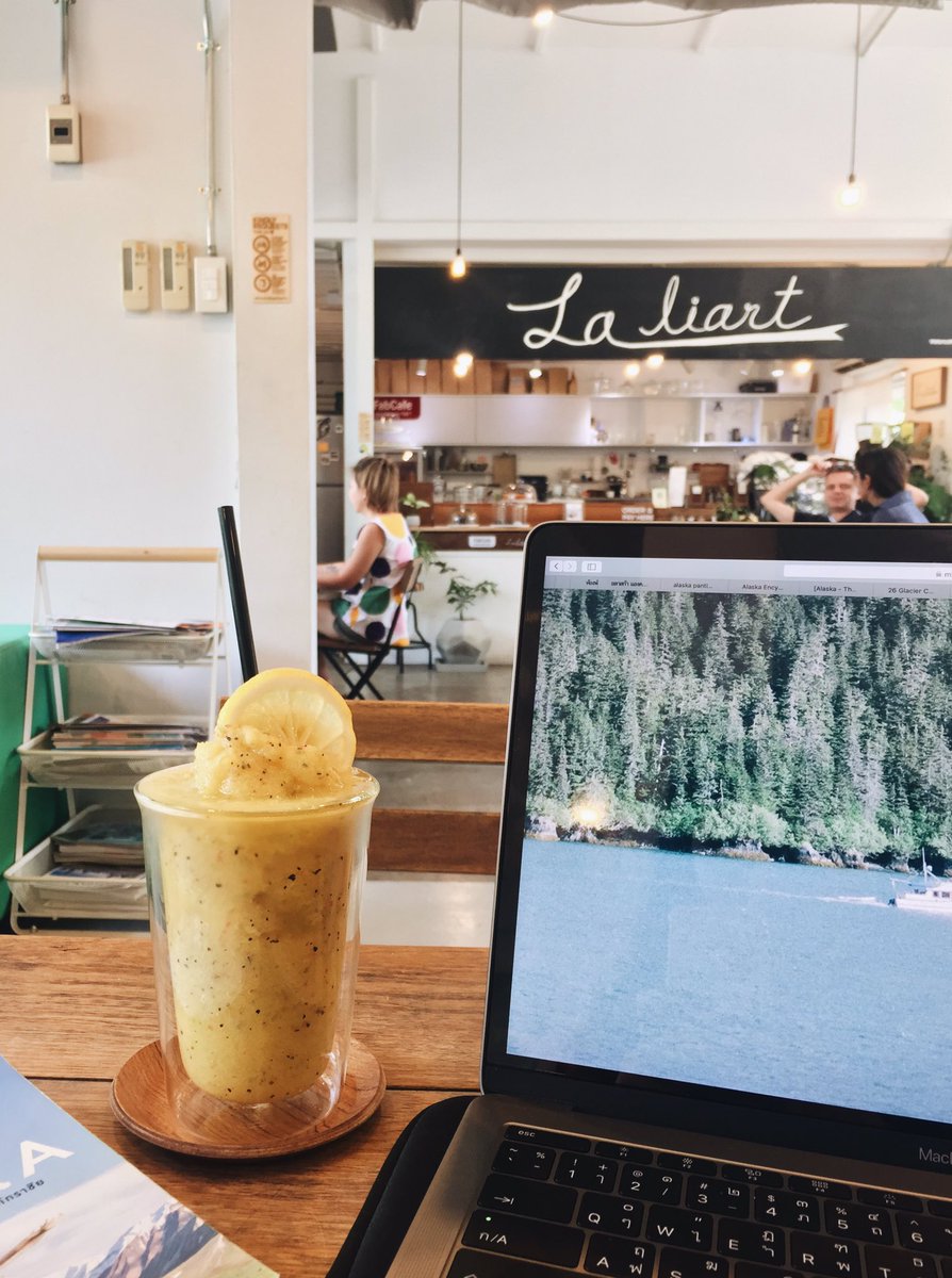hiddenthread_'s tweet photo. Laliart coffee .
— คาเฟ่บรรยากาศชิลๆ ย่านอารีย์ ตัวร้านค่อนข้างใหญ่ เหมาะสำหรับแบกงานมานั่งทำ อ่านหนังสือ ฯลฯ ที่นี่ขายทั้งอาหาร ขนม เครื่องดื่ม ครบเลย  มาลองกัน @aroii 
📍ซอยราชครู ตรงข้ามรร.สวนบัว https://t.co/H8qiMglxXI