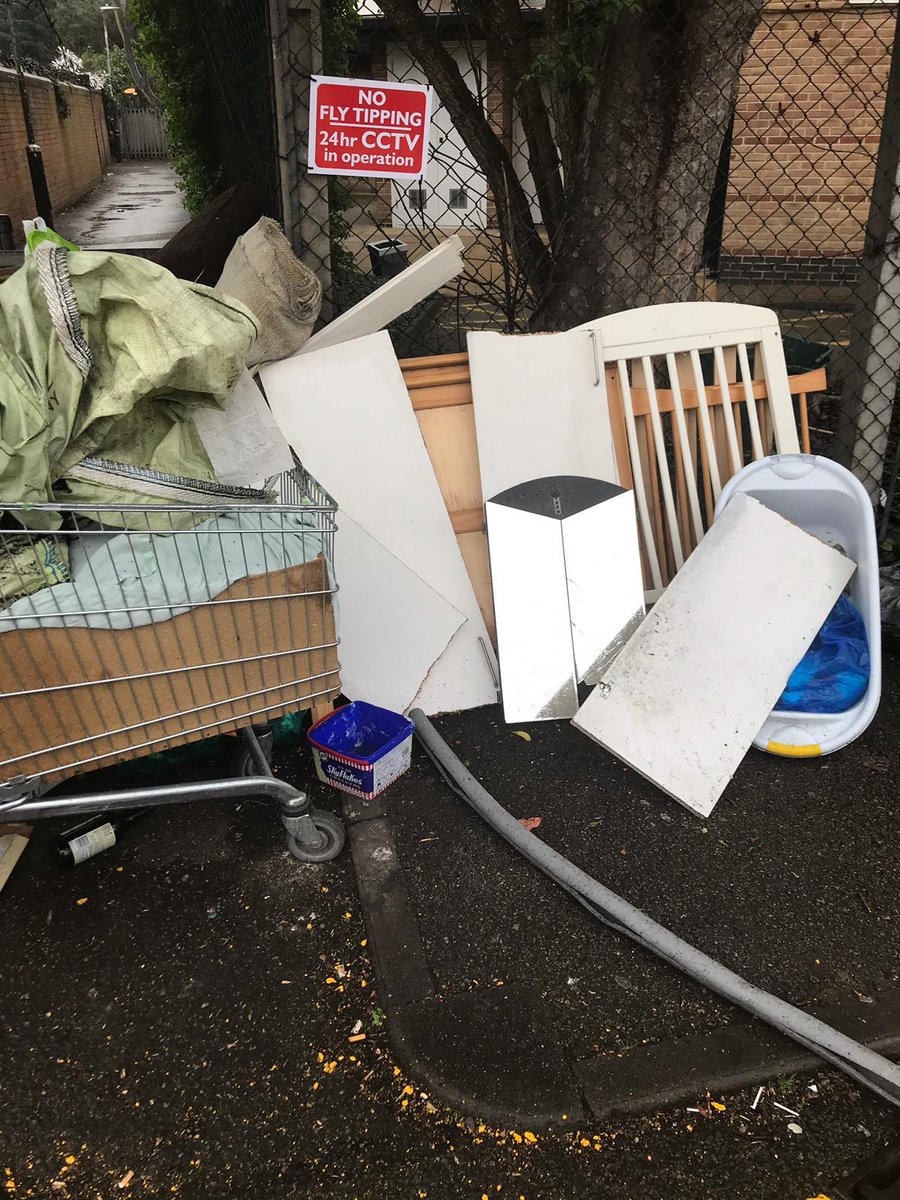 MPSCricketGreen's tweet photo. Fly tipping reported by Cricket Green SNT and then removed soon after. Please report to us or the council any fly tipping you see on the ward. #dontflytip https://t.co/Hj9MuMzWSV
