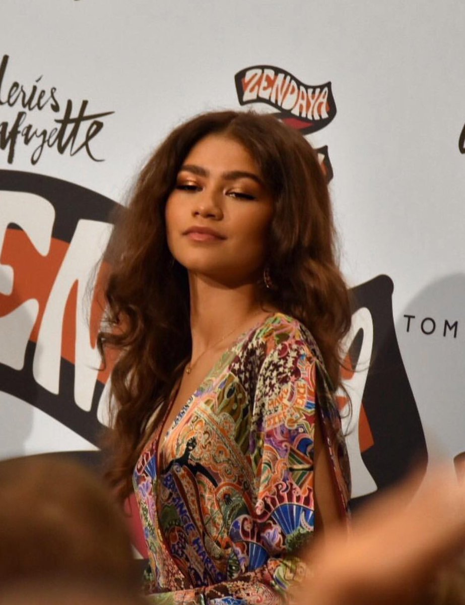 blissdaya's tweet photo. zendaya is owning 2019 and it’s only april we stan the right woman https://t.co/Qti4f7YNT6