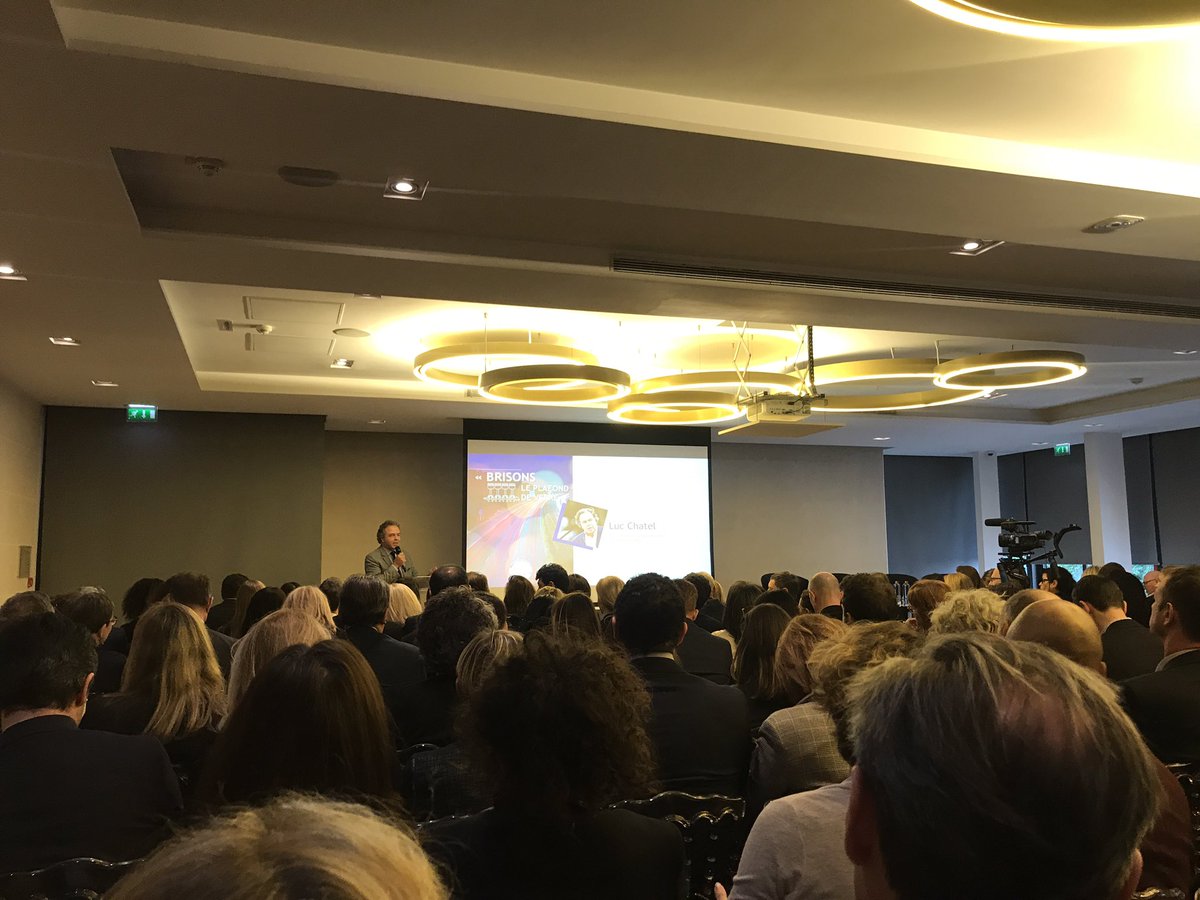 FranceAutoTech's tweet photo. Hasard du calendrier, 2 jours après #ATD19, #FranceAutoTech est aux côtés de @WaveAutos pour Les 11èmes Rencontres de #WaveAutos avec @LucChatel. L’écosystème #automobilité est on fire !! 🔥🚘🙌 https://t.co/6fMqWQHaaS