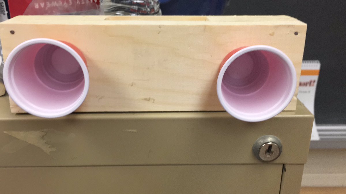 Libraryhp's tweet photo. A little crooked but not bad. @techie168 #scdsbteched https://t.co/I4N3rki1WG
