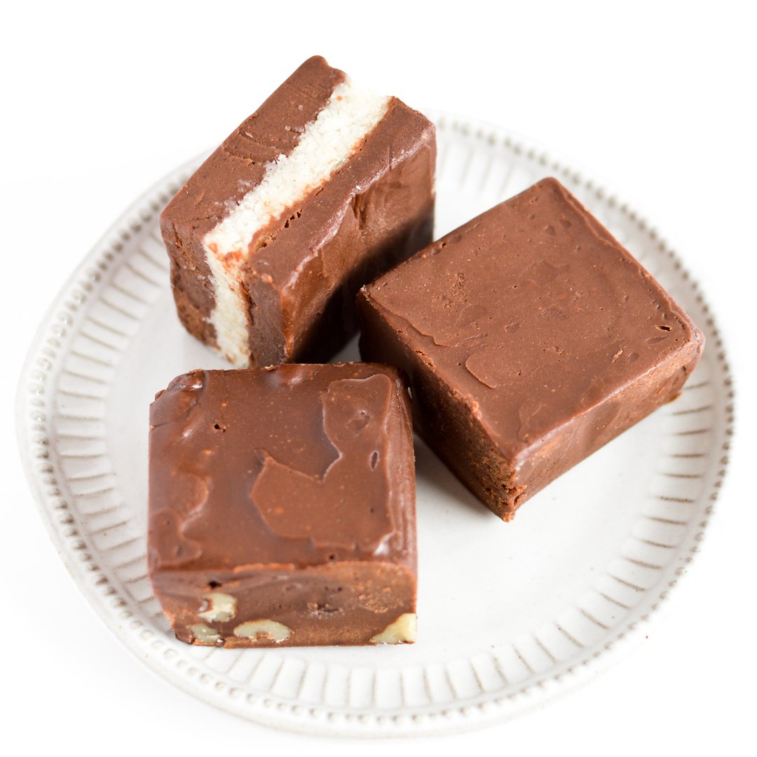 sofudgingdelish's tweet photo. Hey chocoholics... want free fudge? Sign up to receive a surprise discount up to 25% and you'll also be entered into a drawing for a free two-piece box! https://t.co/Q7t6ynfyb1

#sofudgingdelicious #chocolate https://t.co/mV5eebpxr0