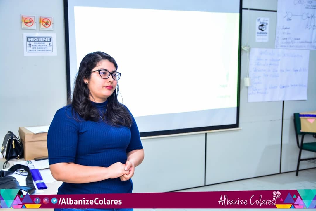 AlbanizeColares's tweet photo. Hoje pela manhã, o Governo do Amapá, através da #SIMS participa do 4° dia de capacitação dos novos servidores da assistência social do Município de Macapá, a fim de qualificar os novos quadros de pessoal da assistência social, e diante do comprometimento à Política da Assistência https://t.co/xYBPh6uKes