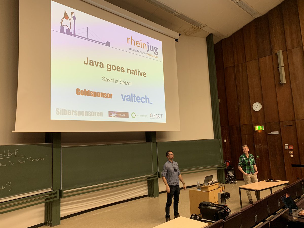 rheinjug's tweet photo. Voller Vorfreude auf den Talk beginnen wir erst noch mit dem Gewinnspiel und dann geht's los mit "Java goes native" von @Tommy1199 https://t.co/mKBaZYQlOW