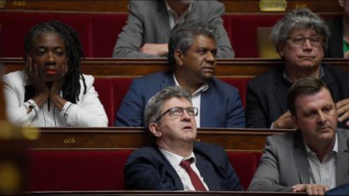 StagiaireAN's tweet photo. Caption this, #PJLPacte edition https://t.co/U6MPUvseeO