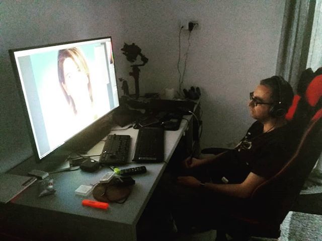 andymihail's tweet photo. Minding my own business https://t.co/ZxHuGT5W2d https://t.co/dDDGw08mTd