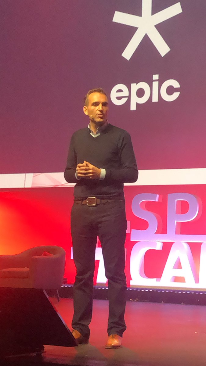 Une entreprise qui ne met pas le partage au cœur de son activité ne pourra plus recruter et encore moins vendre. <a href="/alexandremars/">Alexandre Mars</a> #SpringCampus2019 <a href="/CroissancePlus/">CroissancePlus</a>