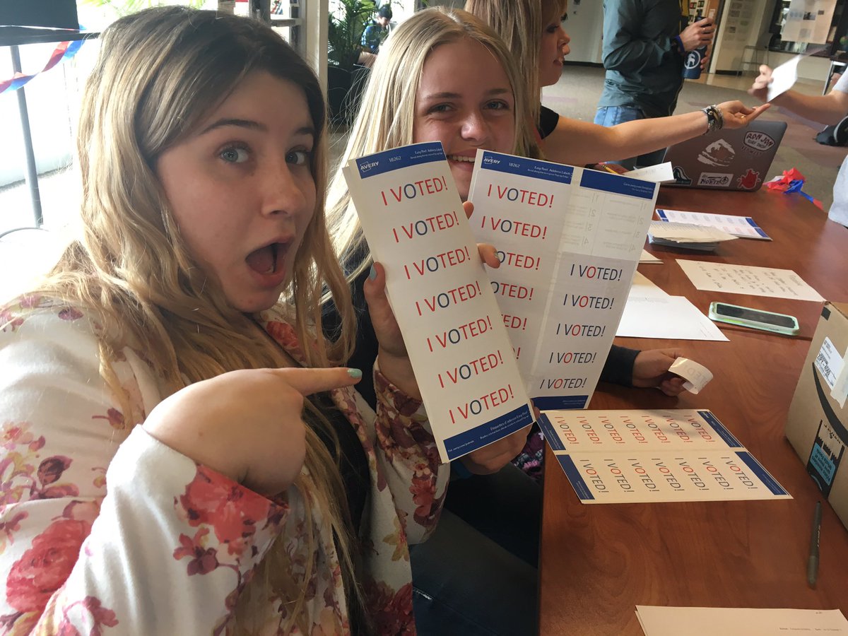 CompassAcad's tweet image. At Compass, we hold our own presidential elections. #sophomoreamericanstudies #CA2019