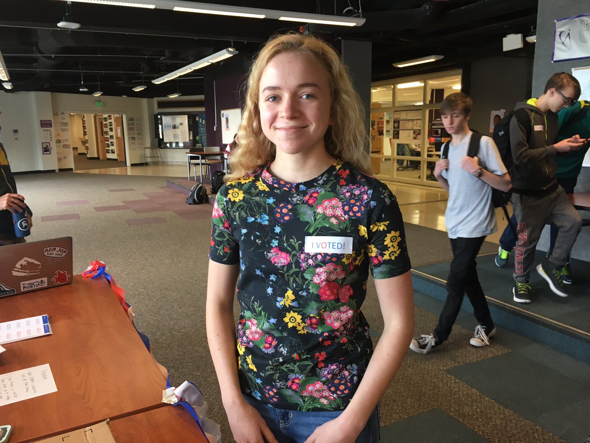 CompassAcad's tweet image. At Compass, we hold our own presidential elections. #sophomoreamericanstudies #CA2019