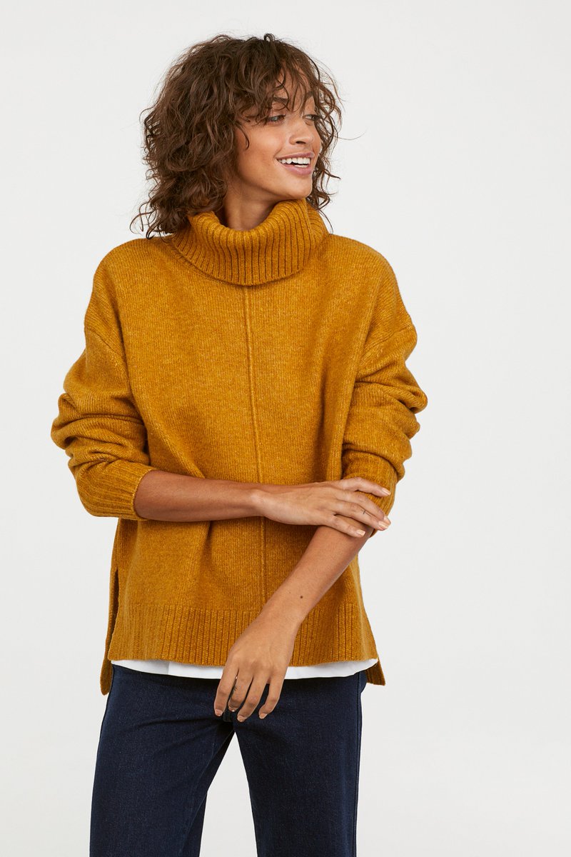 hmuruguay's tweet photo. El color mostaza es un #must de esta temporada y es ideal para levantar cualquier outfit. ππ§£Β‘DescubrΓlo en nuestra tienda! #HMLife #HMUruguay https://t.co/XPPUPAhn9D