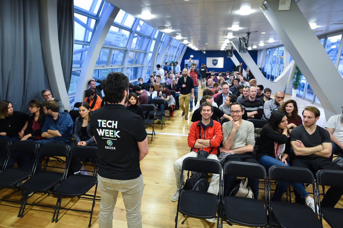 Kaizen_Sln's tweet photo. Déjà le dernier jour de la #TechWeek ! Aujourd’hui nous allons vous parler de #embedded, de #bigdata et de #drone et finir en beauté avec les #animations techniques ! #engineer #conference @stadedesalpes 
Photo : Maxence Auclair https://t.co/yQERgb1bWf