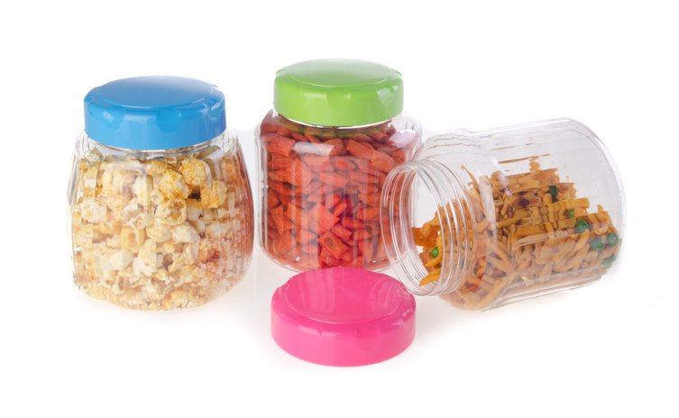 Storing open food packages in plastic air tight containers is just one way to keep springtime pests out of your house. Here are some more. 
ow.ly/oBu230omLje