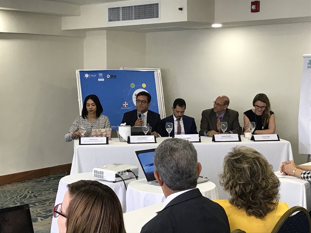 datapopalliance's tweet image. Discutiendo cuestiones de privacidad, transparencia, y la obligación de un gobierno o compañía de protegerlas. con nuestro último panel #BigData4SD 

@ONERD_ @eLAC_CEPAL