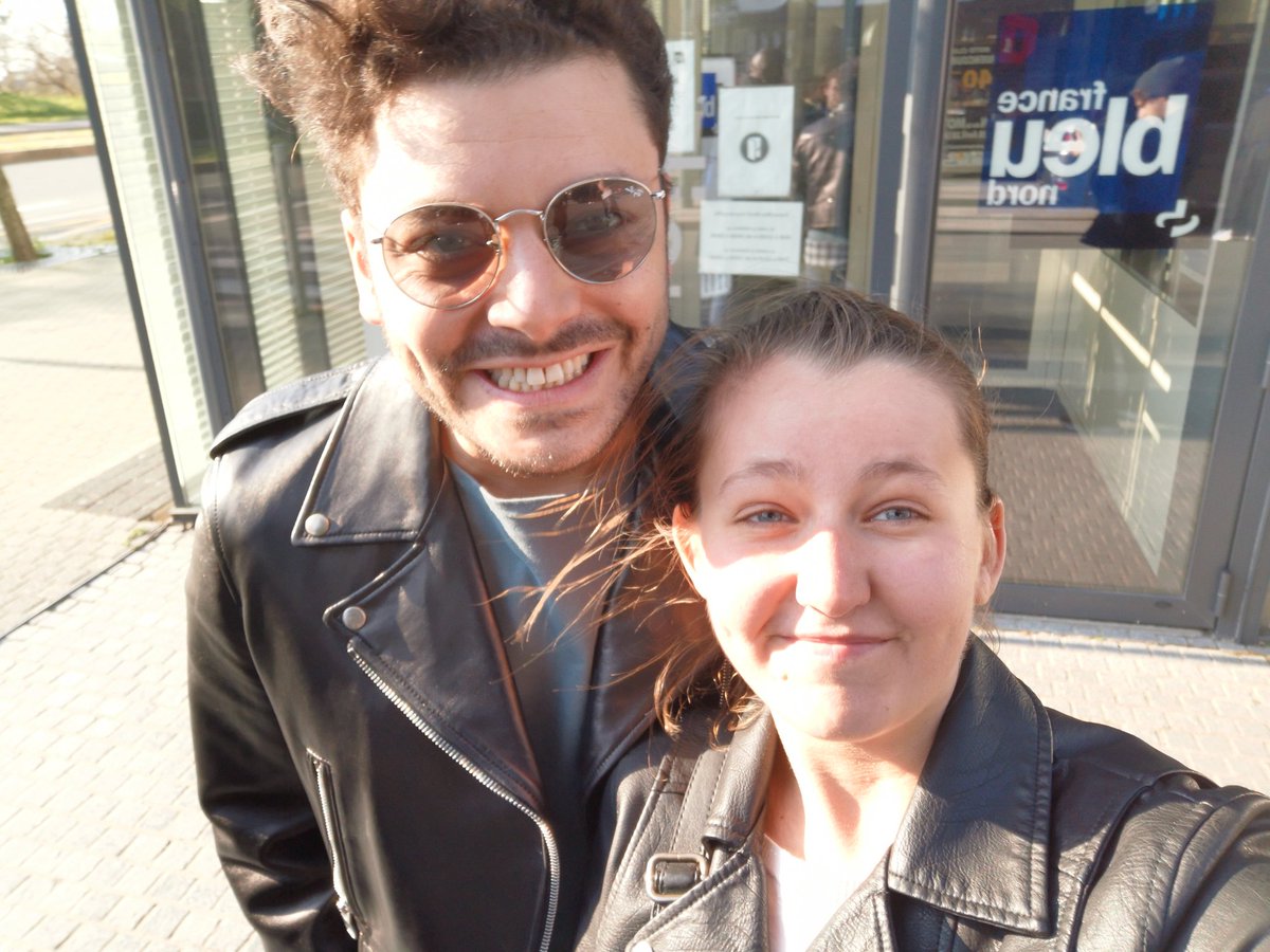Mzelle_MarieMP's tweet photo. Retrouvailles avec @kevadamsss après presque 1 an ☺️😍 #Sois10AnsTour #Lille #Sebasto #TheatreSebastopol https://t.co/xnuPj9xdSd