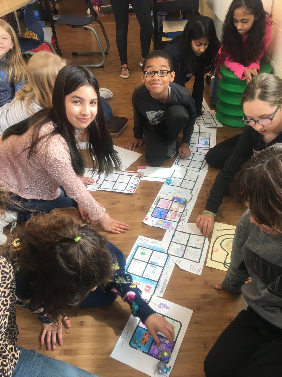 jcdsps's tweet photo. #dunhamSTEM @kateprichards Ss designing an obstacle course using speed and direction codes using @Ozobot robots in @LindaBa93695255 Art class. https://t.co/ZbD4YIrb13