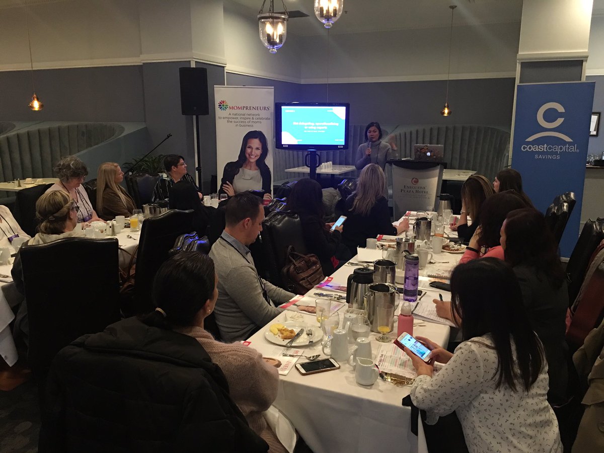 Social Media Mistakes Small Business Mamas Make and how to Avoid Them.... learning lots this morning at #yvrmompreneurs with <a href="/chrispilkington/">Christine Pilkington</a> <a href="/easydaysies/">Easy Daysies Ltd.</a> <a href="/chatwithelaine/">Elaine Tan Comeau</a> @yvonneyua