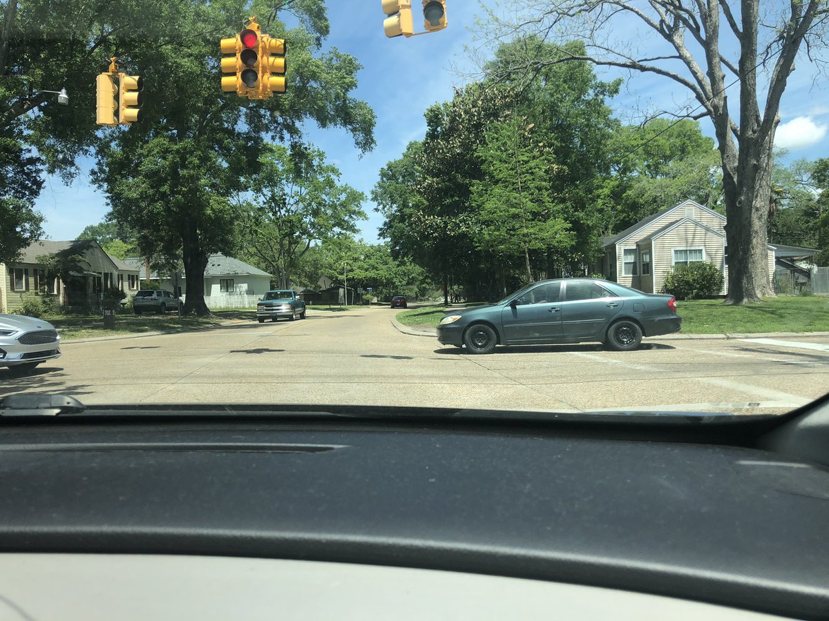 CamryPorn's tweet photo. Barely got this ‘03 speedster on camera it was whippin so quick. Blacked out rims got me #crunched https://t.co/pjTxmhWbEs