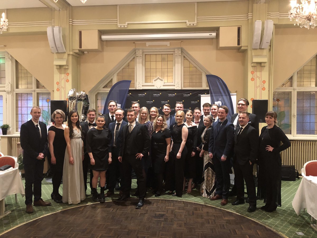 BestSellerComp's tweet photo. Vuoden 2019 huikeat kilpailijat! #bestsellercomp https://t.co/111mZuFCCw