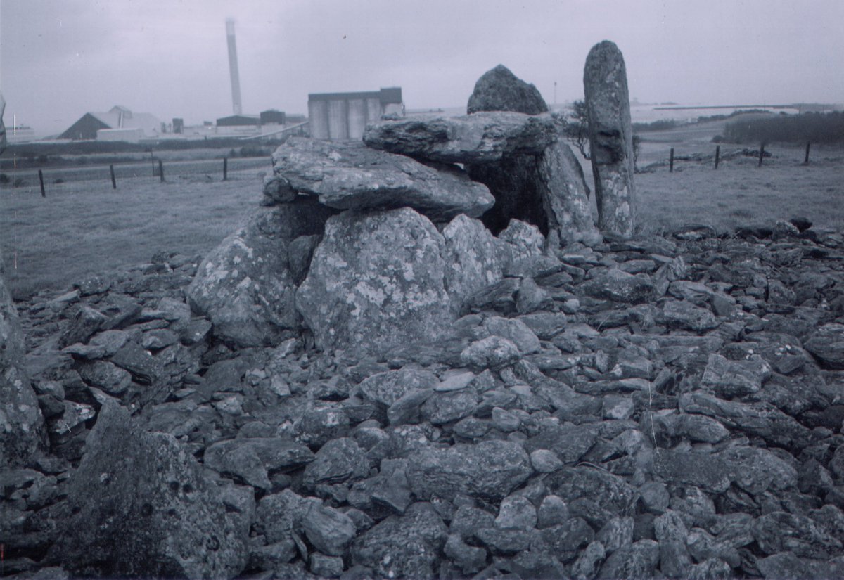 DeeDeeChainey's tweet photo. @amyelize And fires had been set against the stones here at #Trefignath on #Anglesey just before this was taken, back in around 2001. Stones were completely black, and flaking away. It's endless.
#vandalism #megaliths #megalithictombs #archaeology https://t.co/8vZ25S8UfS