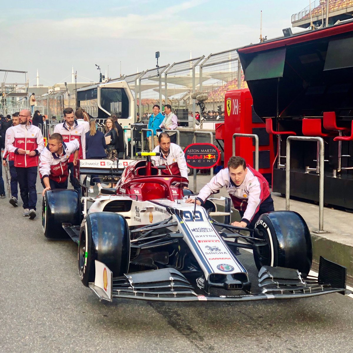 kaedechopper's tweet photo. Thursday #F1 #ChineseGP #Race1000 https://t.co/TP7beMoOu9