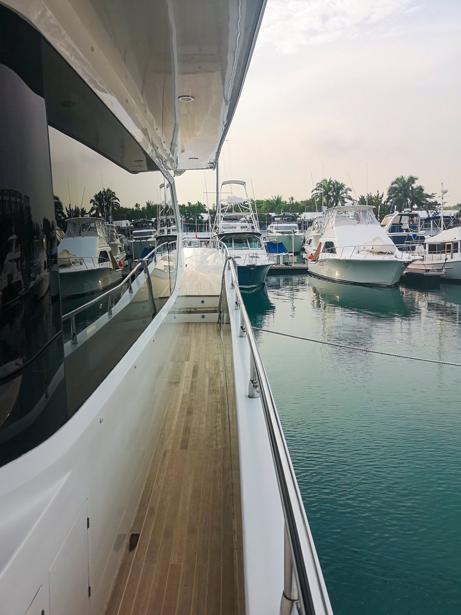 gulfcraft's tweet photo. Day 1 of Singapore Yacht Show !!
Gulf Craft with @PromarineYachts Yacht Sales

More: https://t.co/01V7G2nLYk
https://t.co/3oHzo1Zone

#GulfCraft #SingaporeYachtShow #singaporeYachtShow2019 #SYS2019
#yachts #superyachts #boat #Singapore #asia https://t.co/r0uUtc9vWI