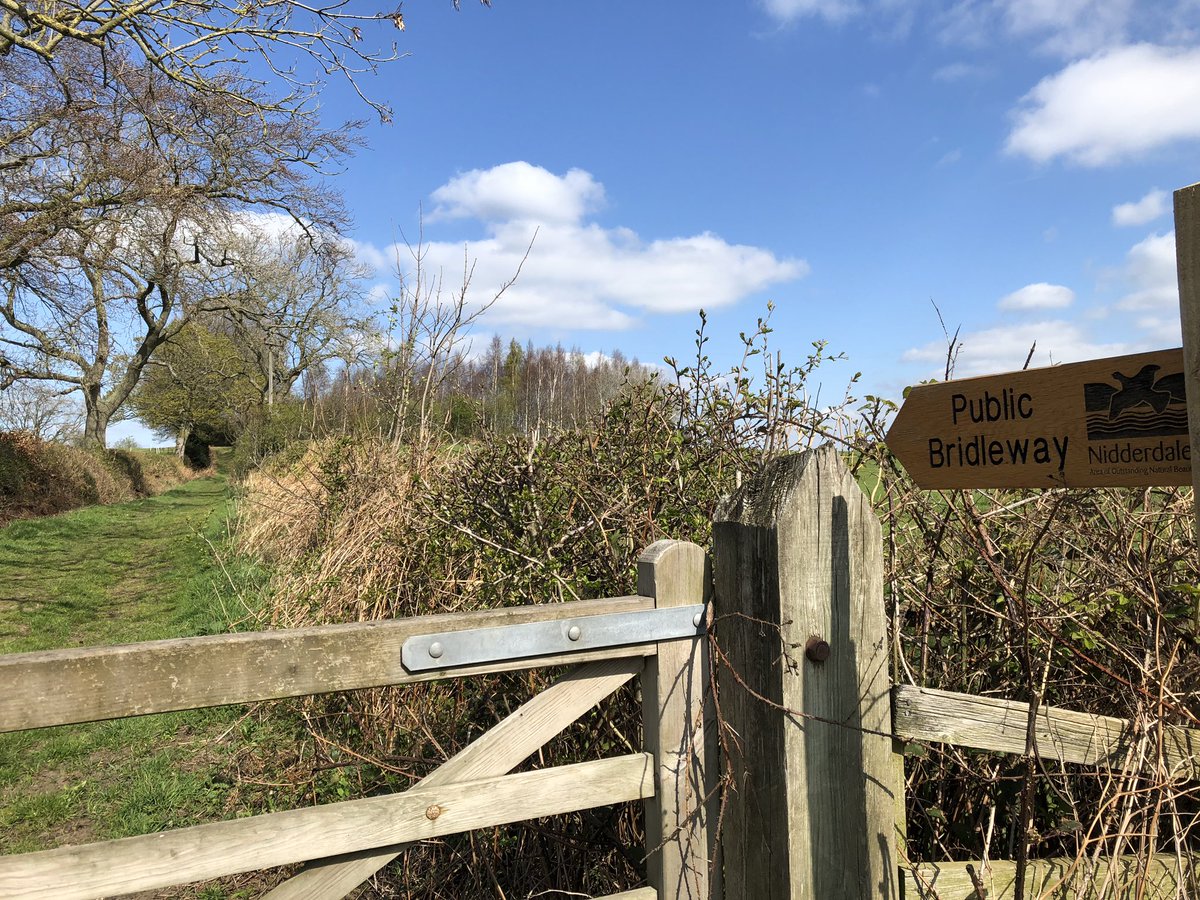 waterfordrandj's tweet photo. Wishing all our customers a good afternoon on this beautiful spring day. Don’t forget all pre-orders ahead of the weekend are greatly appreciated #yorkshiresfinest #springsun #GodsCountry https://t.co/PqicumfPxP