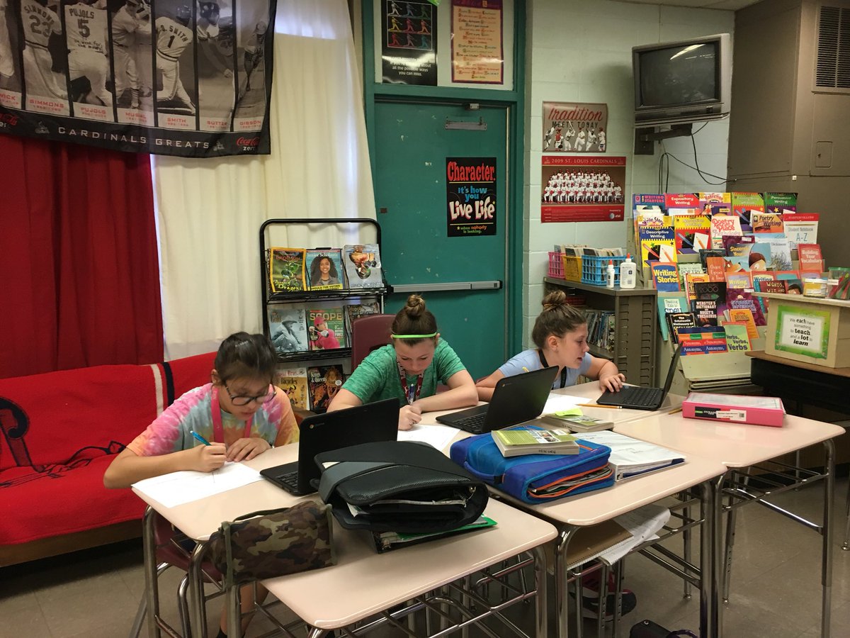 D32MsRichardson's tweet photo. Students collaborating to do a plot diagram on a short fiction reading before independent work on one for Red Dog. #pcmsd32 #guidedpractice #engagement https://t.co/9LkTvXCQHr