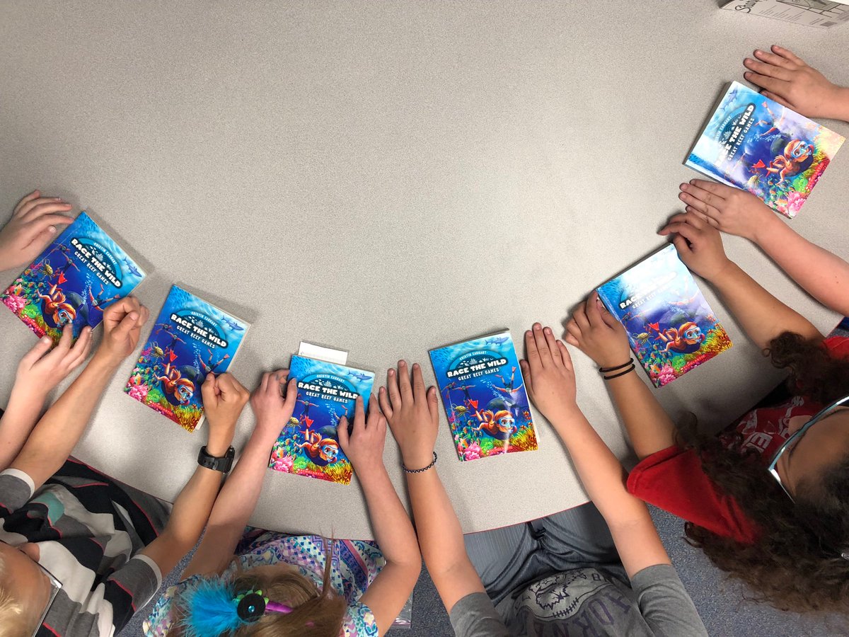 We love meeting with our book clubs to discuss, debate and have fun with books! #bearshine #LoveMySchoolDay