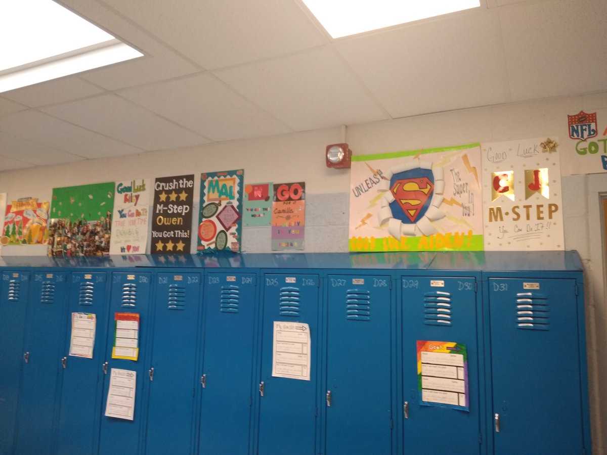 MrsDeAngelo02's tweet photo. I love how encouraging the parents of my students are!  #teamwork #LovemySchool https://t.co/MoYbKilRTH