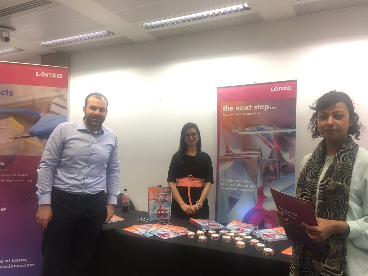 BHFCoREImperial's tweet photo. Successful first poster session at the #BHFStudentConferenceImperial2019 @ImperialNHLI https://t.co/6MotugObts