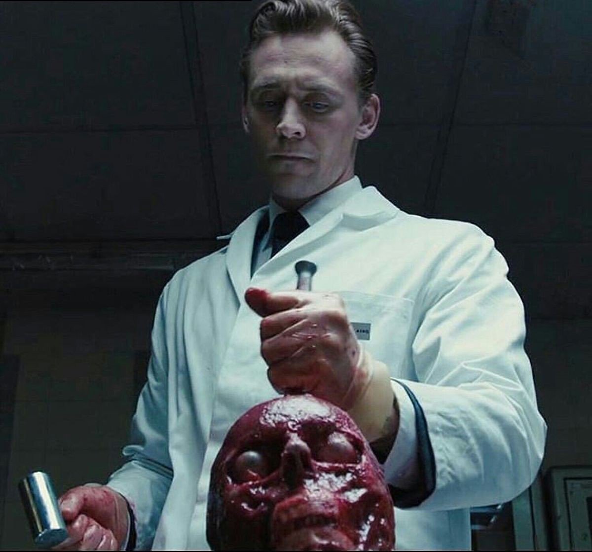 FrancyLaufeyson's tweet photo. #HiddlesCharacters
(Loki is not a character, is a God)
Dr. Robert Laing, #HighRise
#TomHiddleston
@HiddlestonSpam https://t.co/MqdUQ3ysKl