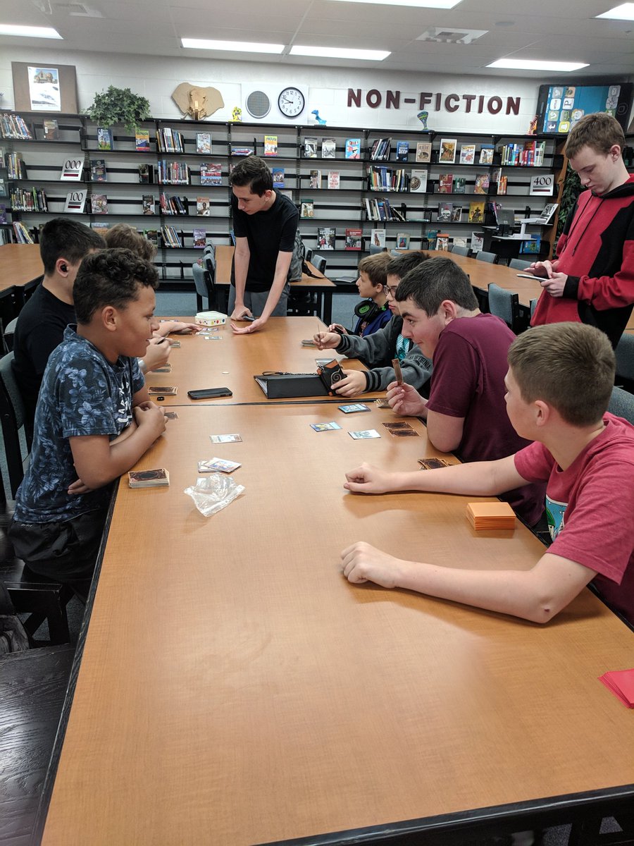 BurnsMSLibrary's tweet image. Maker Day in the library to celebrate School Library Month. Students having fun not staring at screens! #hubofschool