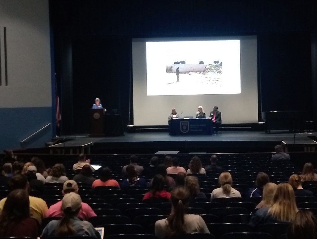 yangfan2learn's tweet image. Celebrate Teaching and Learning with these awesome panel speakers! When the boundaries between learning and living evaporated #learningisliving